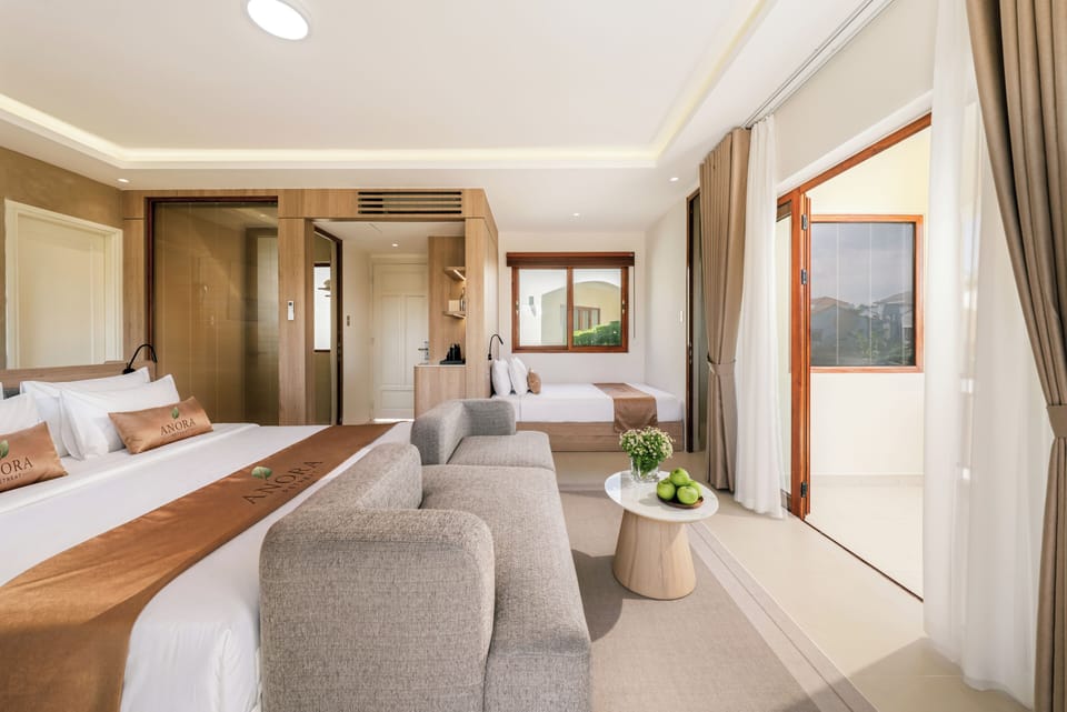 Deluxe Suite, City View, Tower | Premium bedding, minibar, in-room safe, soundproofing