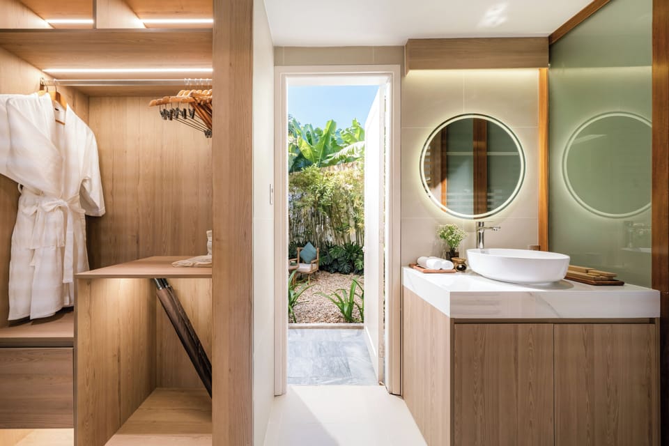 Grand Double Room, Garden View, Ground Floor | Bathroom | Eco-friendly toiletries, hair dryer, bathrobes, bidet