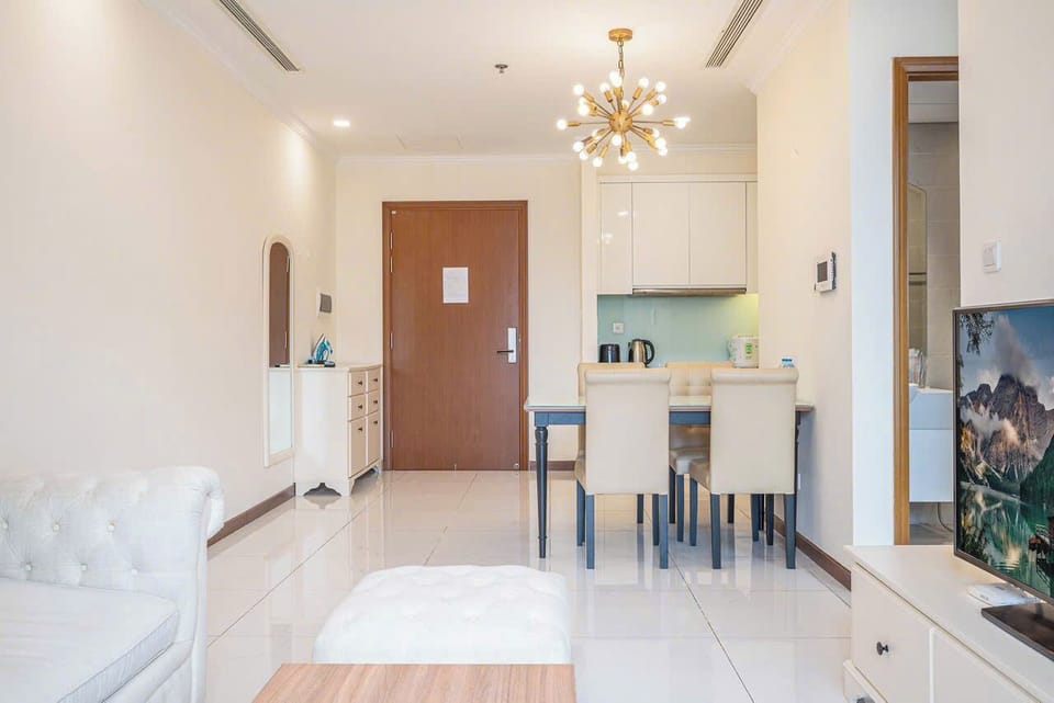 Classic Apartment, Balcony, City View | Living area