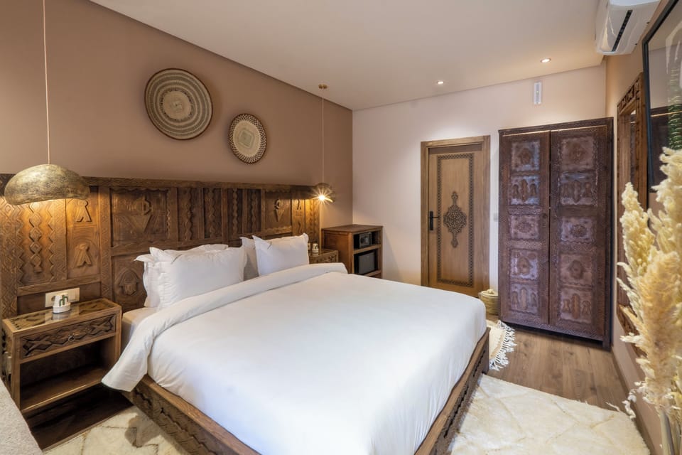 Junior Suite, Mountain View | Minibar, in-room safe, blackout drapes, free WiFi