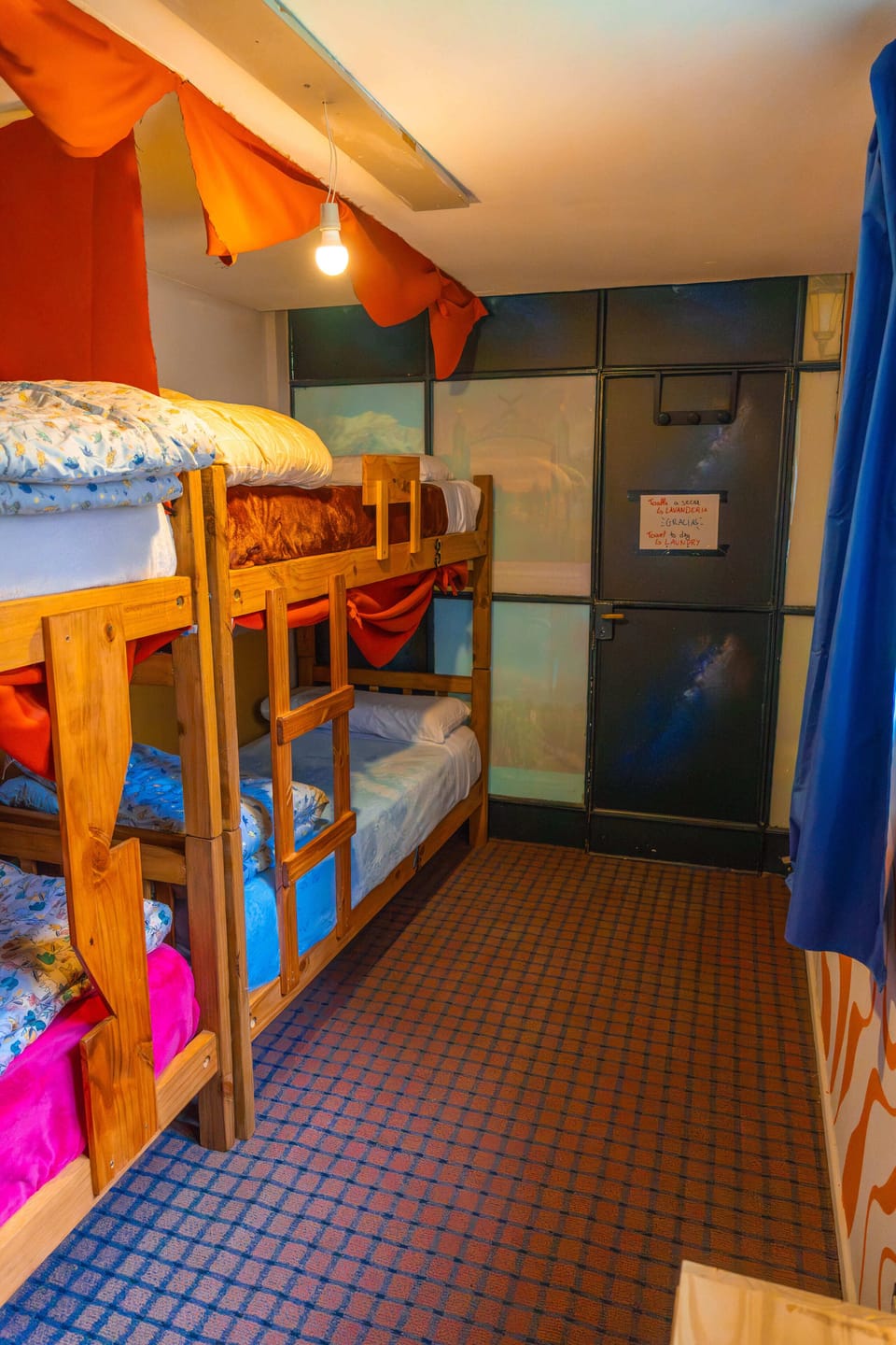 WiFi (free), bed sheets
