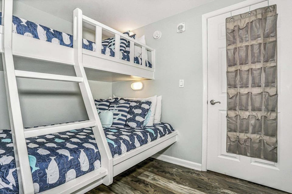 Guest Bedroom With Twin Over Full Bunks W/Attached Bathroom