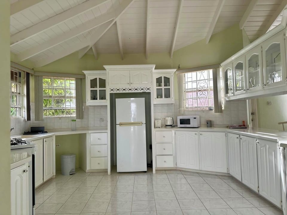 House, 3 Bedrooms, Balcony, Garden View | Interior