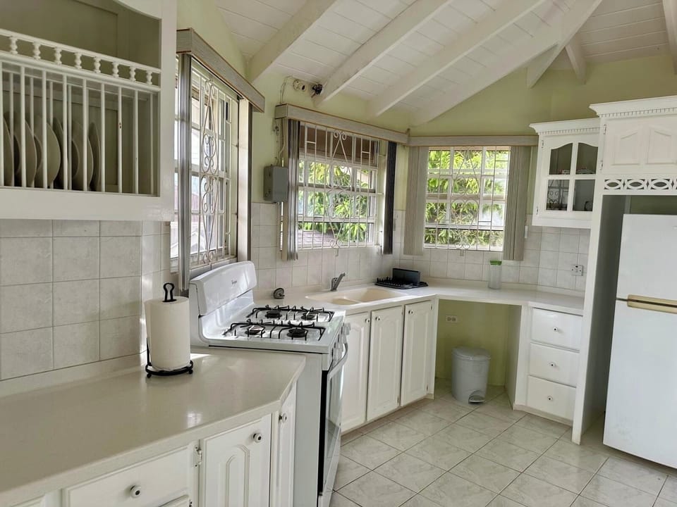 House, 3 Bedrooms, Balcony, Garden View | Interior
