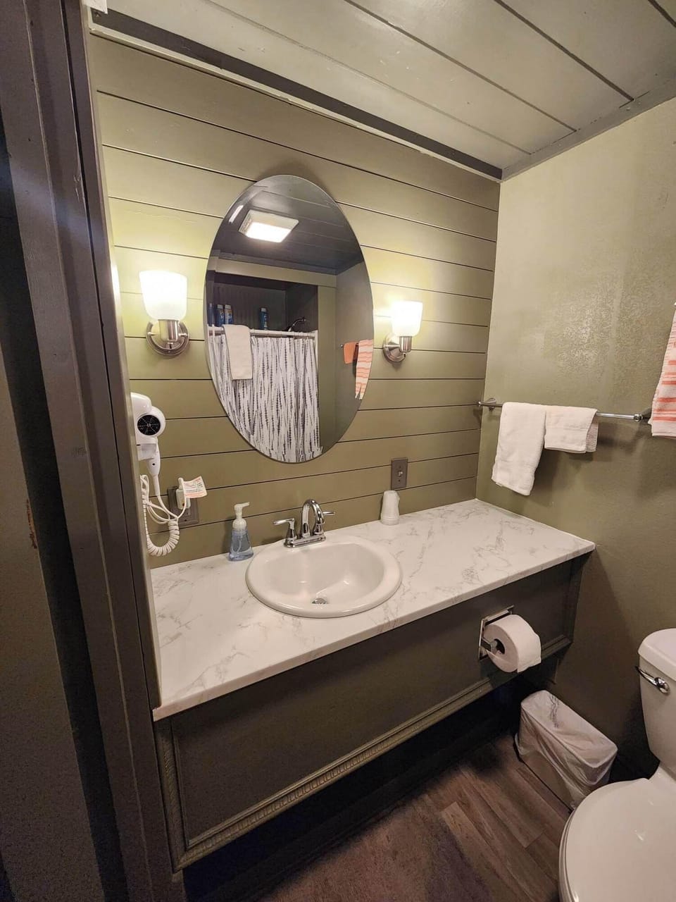 Double Room, 2 Queen Beds | Bathroom | Hair dryer, towels, soap, shampoo