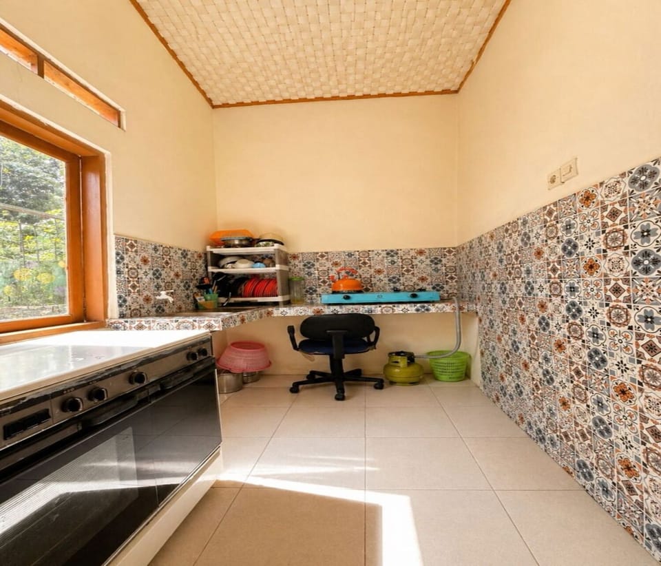 Villa, Garden View | Private kitchen