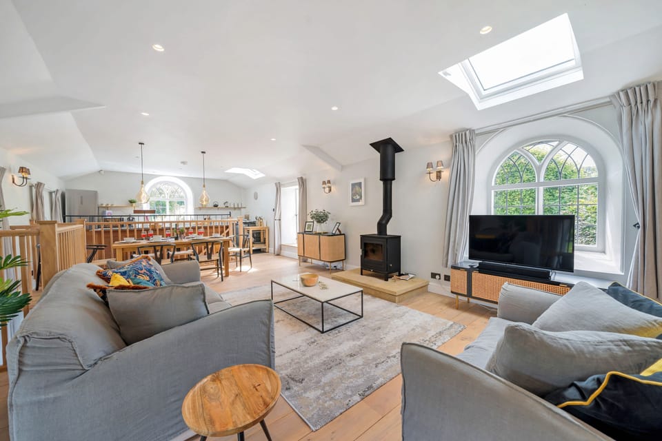 The Old Chapel, Stoke Abbott: A comfortable space for everyone to relax