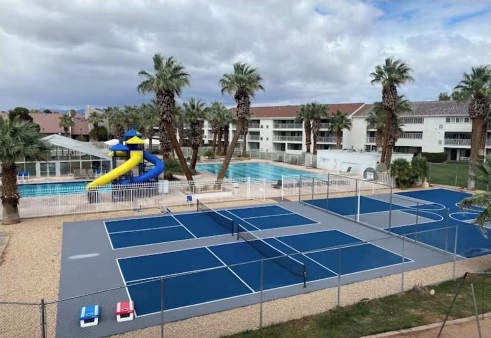 The pickleball courts are a Las Palmas favorite 