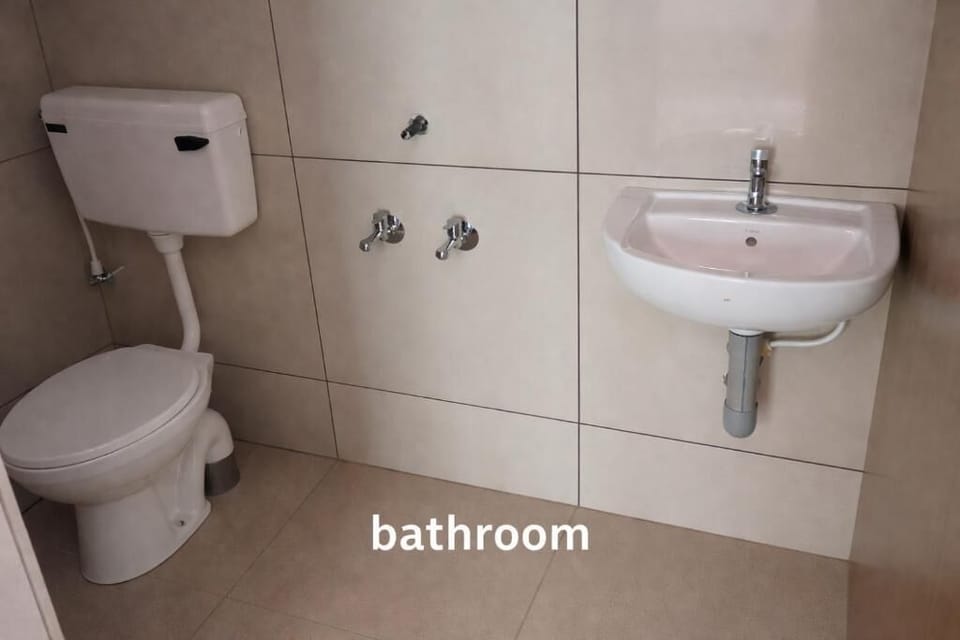 Double Room, Private Bathroom, City View | Bathroom