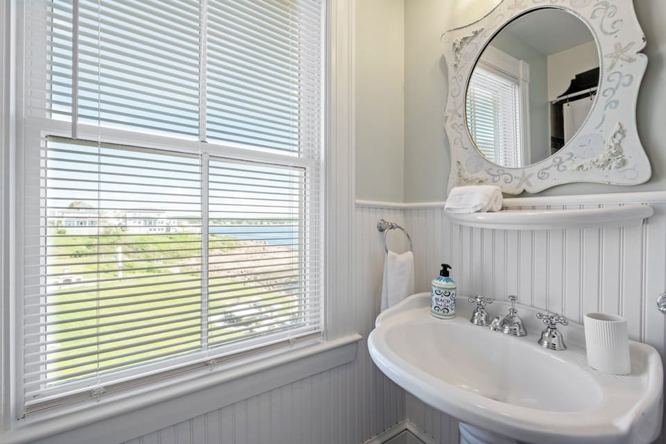 Thoughtfully designed with comfort and convenience in mind.
