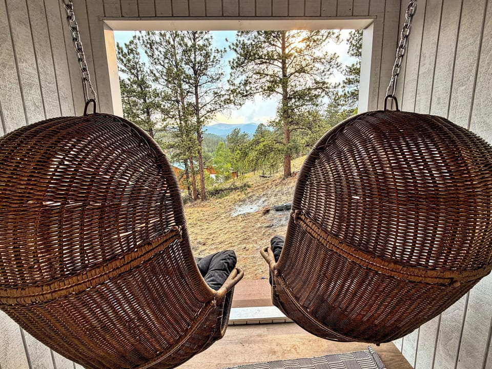 🌲 The Perch Lookout — your private mountain escape