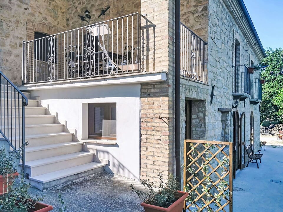 Wall, Door, Home, Handrail, Composite Material, Iron, Balcony, Concrete, Baluster, Metal