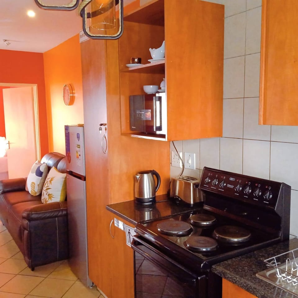 Apartment, 2 Bedrooms | Private kitchen