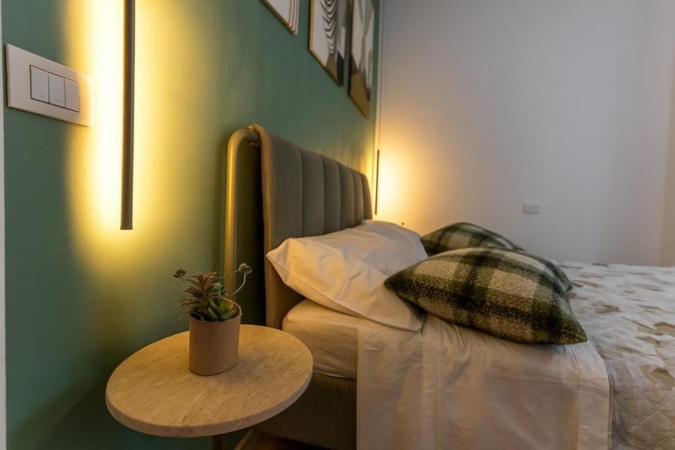 Blackout drapes, soundproofing, iron/ironing board, free WiFi