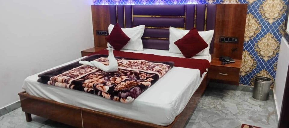 Standard Double Room | Free WiFi