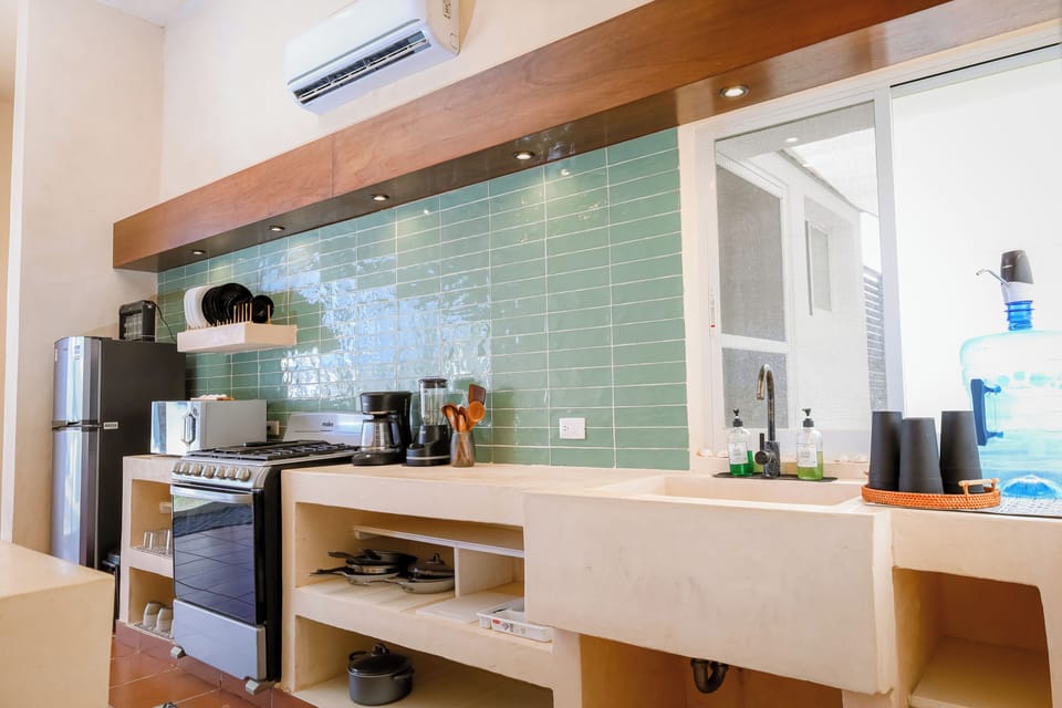 Deluxe House, 3 Bedrooms | Private kitchen