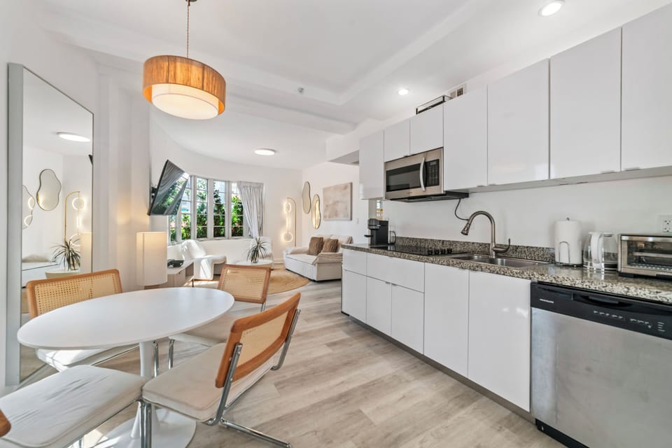 Deluxe Apartment | Private kitchen