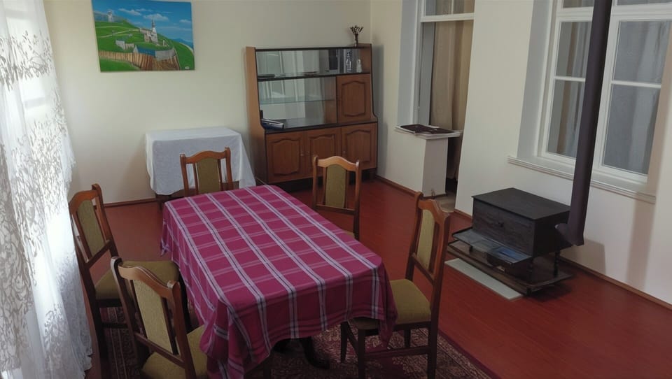 siting room, dinning room