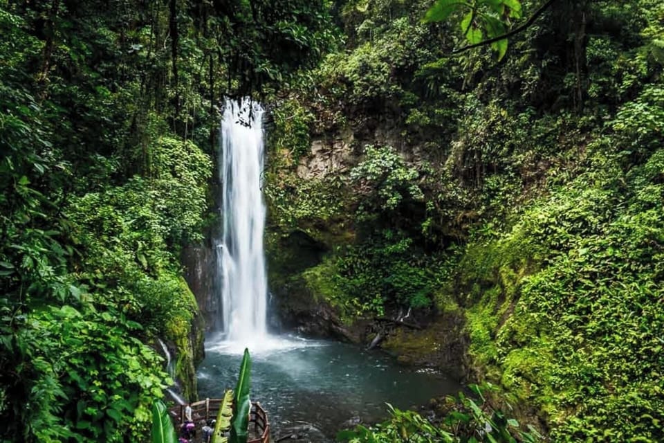La Paz Waterfall gardens 