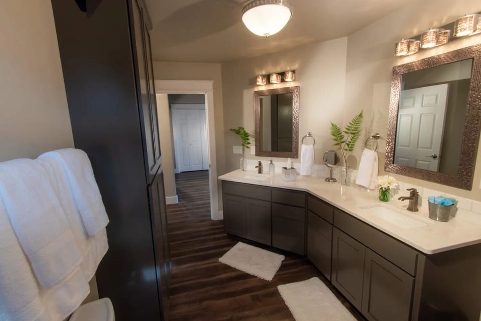 Double vanity - useful when six share one bath