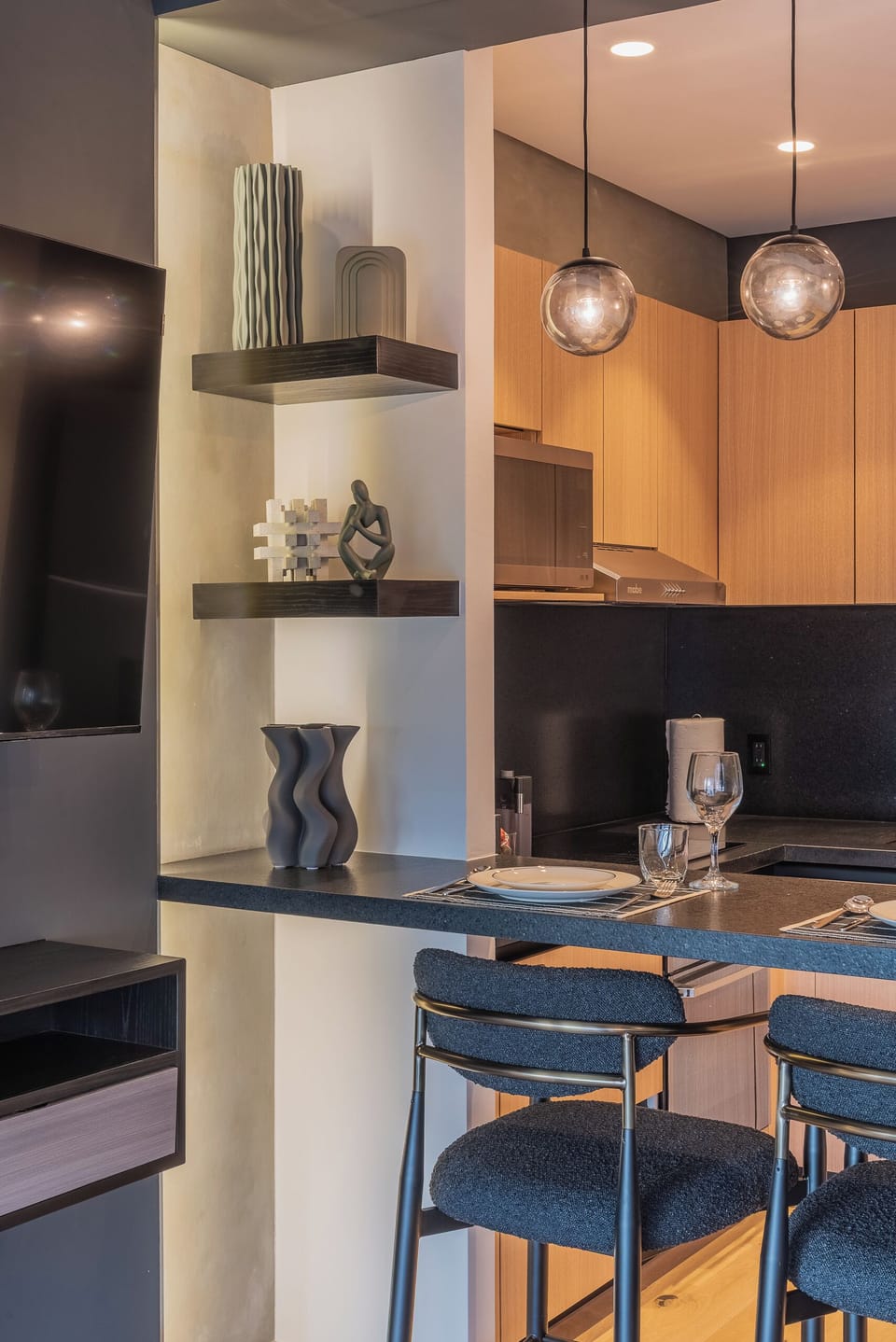 Comfort Apartment, City View | Private kitchen