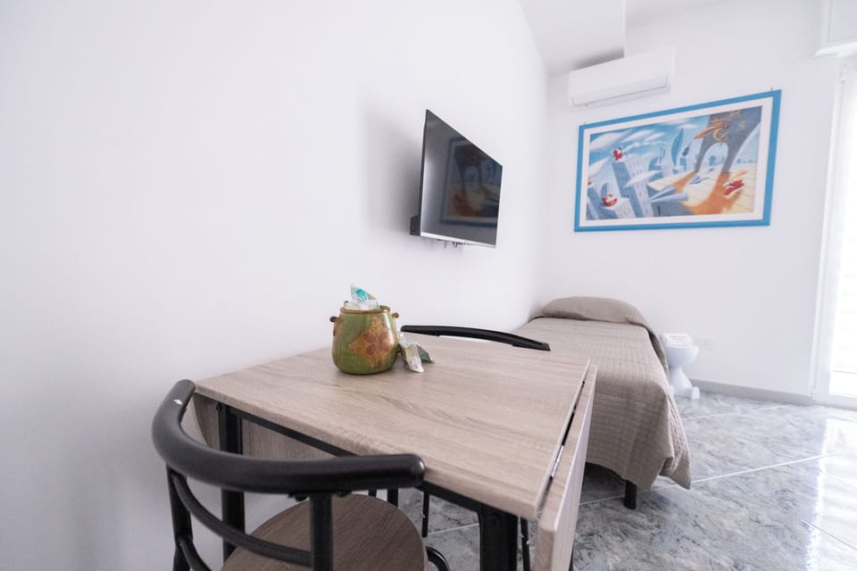 Comfort Room, Courtyard View | Free WiFi