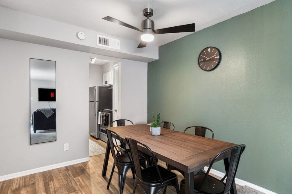 Bright and cozy dining space ideal for meals before heading to AT&T Stadium or enjoying a relaxed dinner after events. Perfect for couples, families, or small groups.