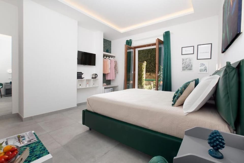 In-room safe, iron/ironing board, free WiFi