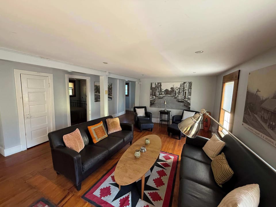 Basic Apartment, 2 Bedrooms, Balcony | Living area