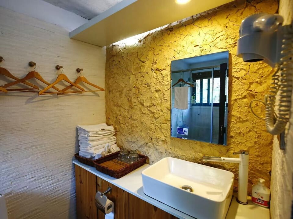 Suite, Mountain View | Bathroom