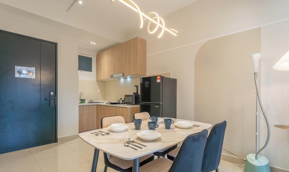 Comfort Apartment, City View | Dining