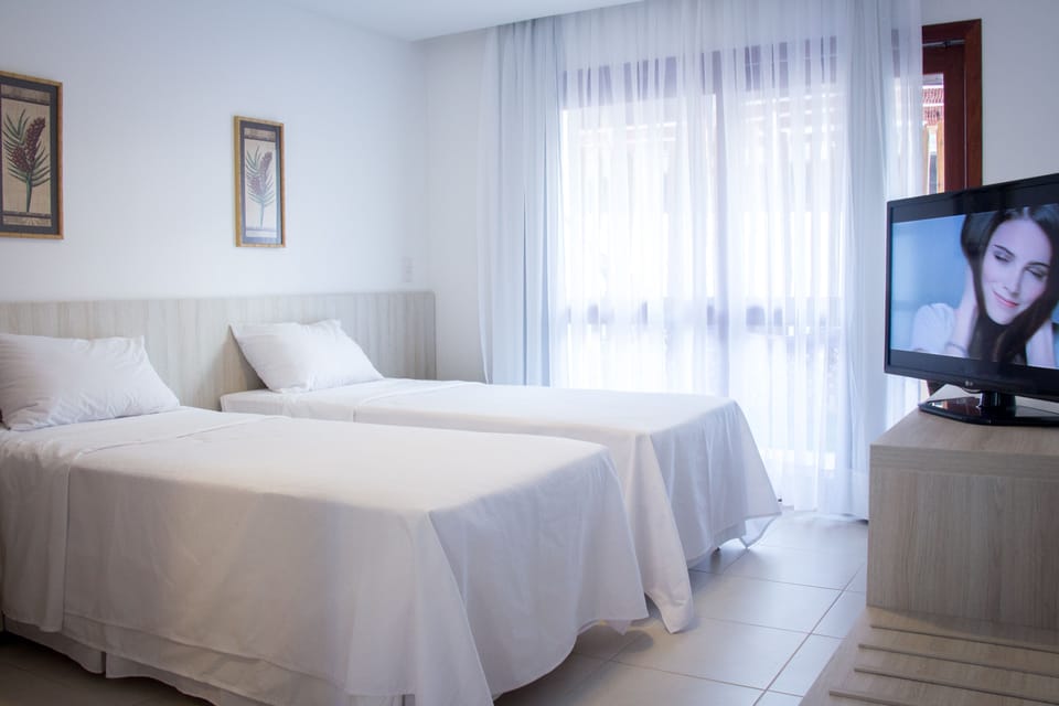 Standard Double or Twin Room, Garden View | Minibar, in-room safe, desk, blackout drapes