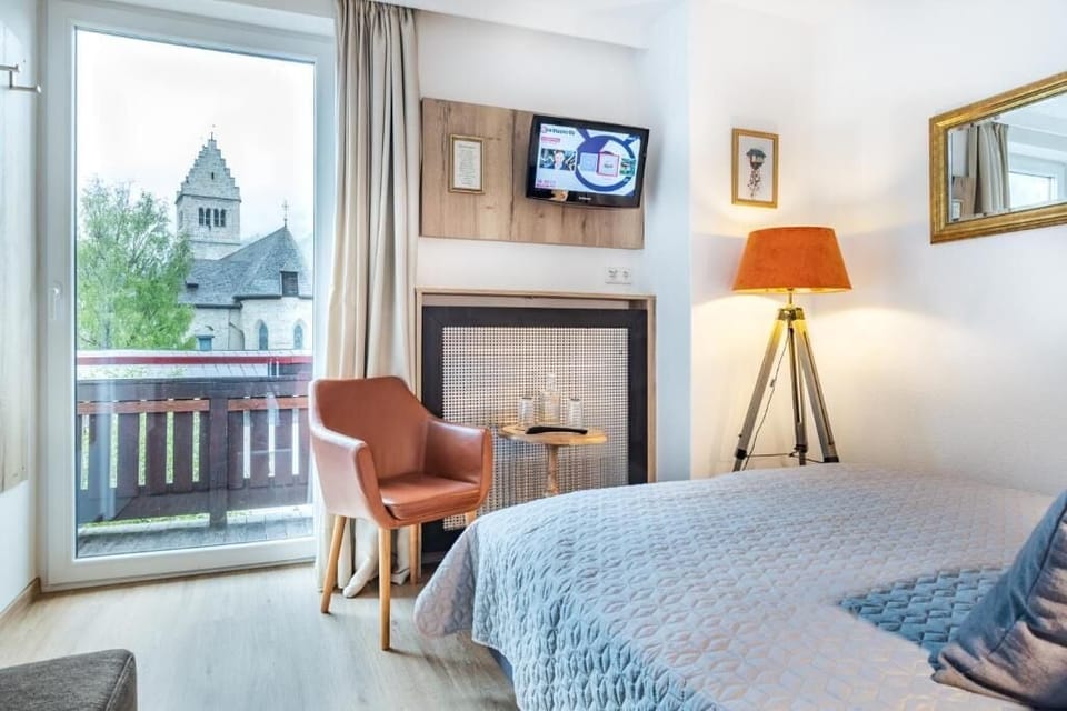 Economy Double Room, Lake View | In-room safe, WiFi (free), bed sheets