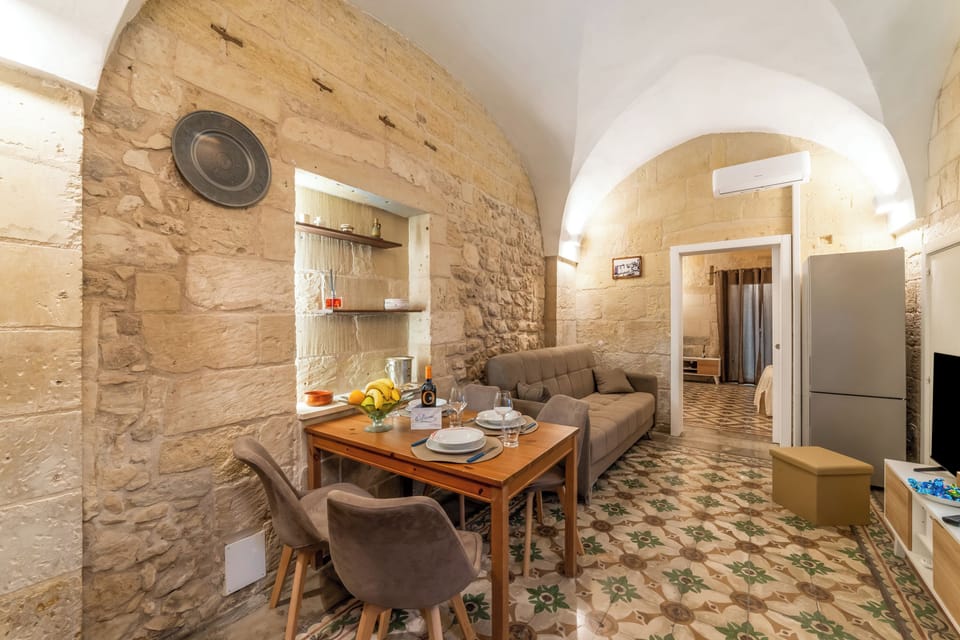 Standard Apartment, 1 Bedroom, Air conditioning (NonnAnna Apartment In Historic Centre) | Living area