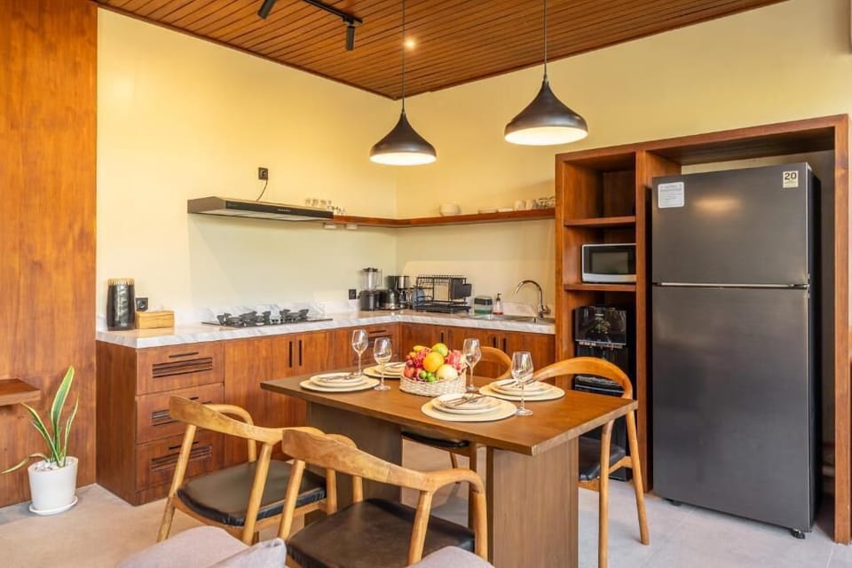 Deluxe Villa, 2 Bedrooms, Private Pool | Dining