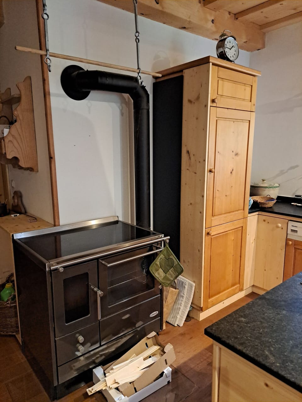 Comfort Apartment, 1 Bedroom, Garden View | Private kitchen | Coffee/tea maker, electric kettle
