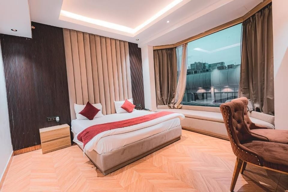 In-room safe, blackout drapes, iron/ironing board, free WiFi