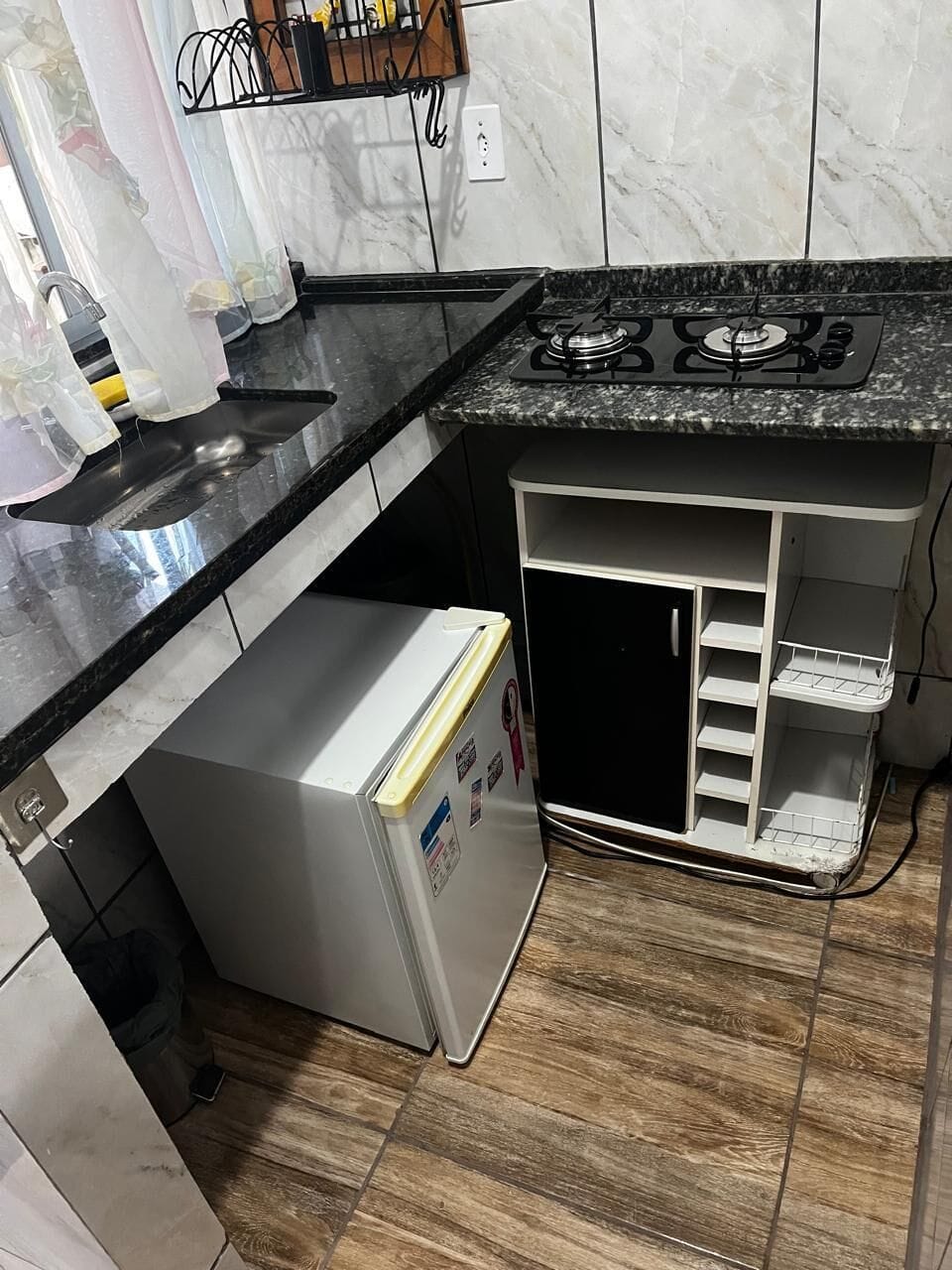 Basic Twin Room | Private kitchen