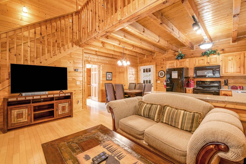 Enjoy rustic charm and spacious comfort with views, a perfect getaway retreat!