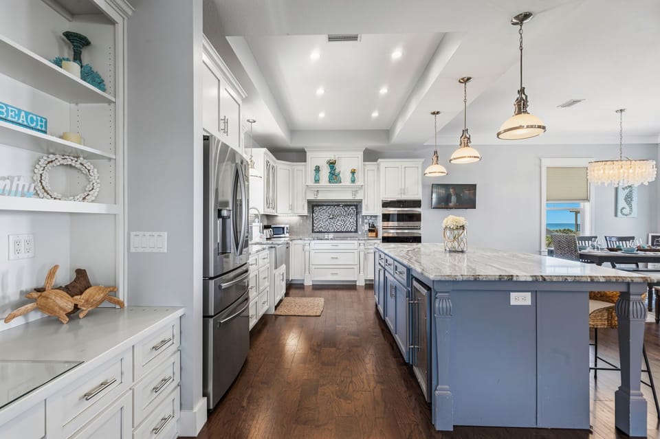 House, Multiple Beds, Ocean View (101 2nd St) | Private kitchen