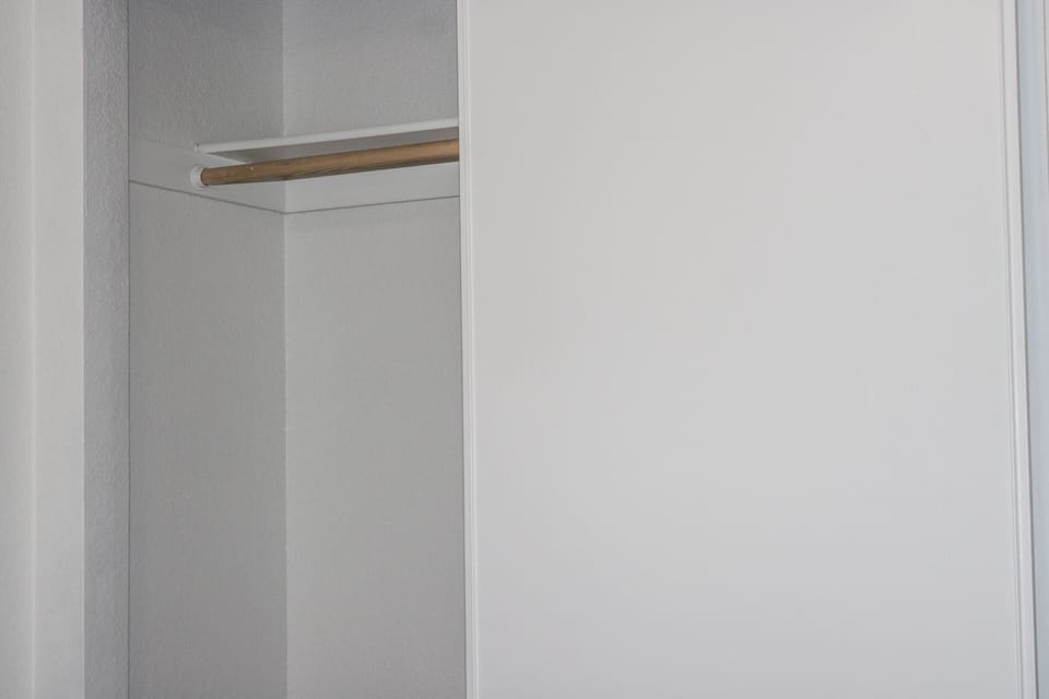 Room, 1 Queen Bed | Miscellaneous