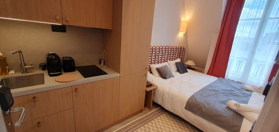 Single Room, Kitchenette | Private kitchen | Espresso maker, coffee/tea maker, mini-fridge, microwave