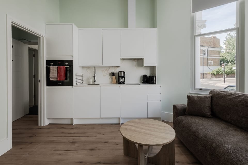Comfort Studio, Private Bathroom | Private kitchen | Microwave, oven, stovetop, dishwasher