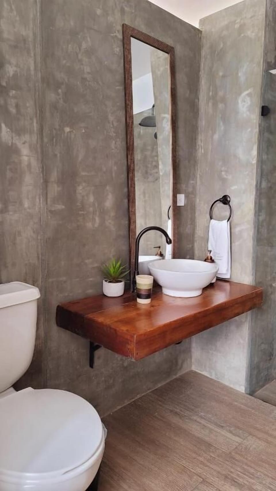 Suite | Bathroom