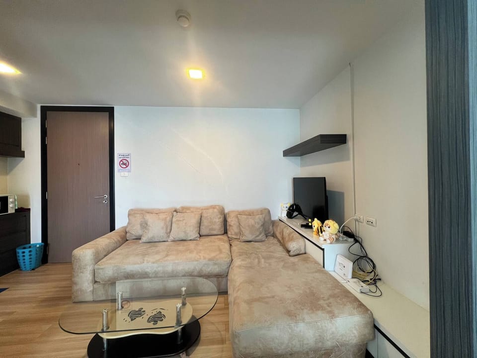 Apartment, 1 Bedroom | Living area
