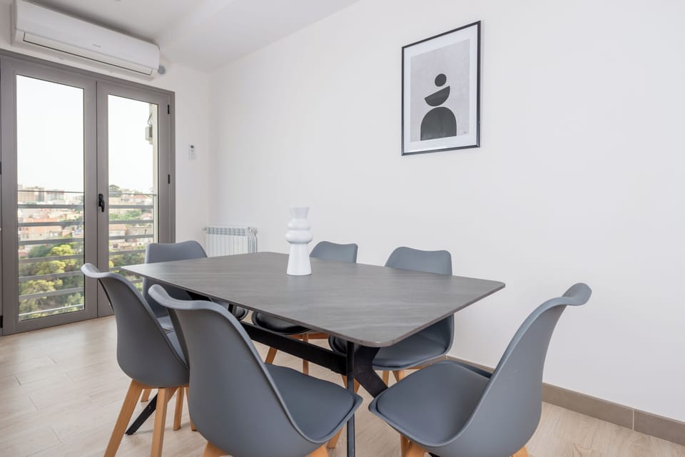 Apartment | Dining