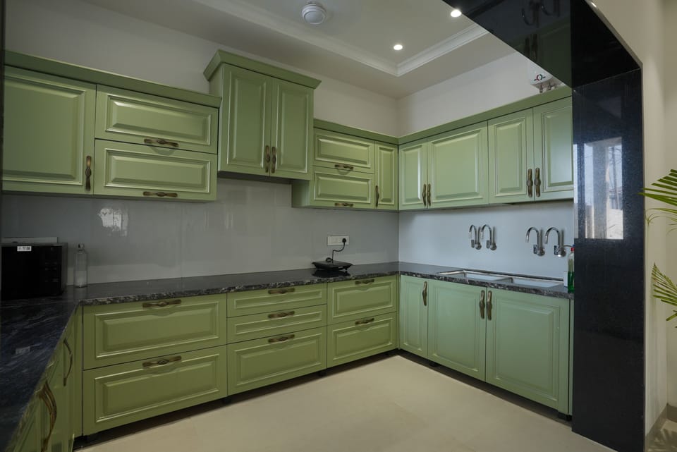 Luxury Villa, Balcony | Private kitchen | Full-size fridge, microwave, cookware/dishes/utensils
