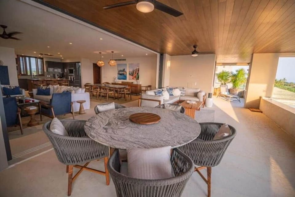 Living Room/Dining Room