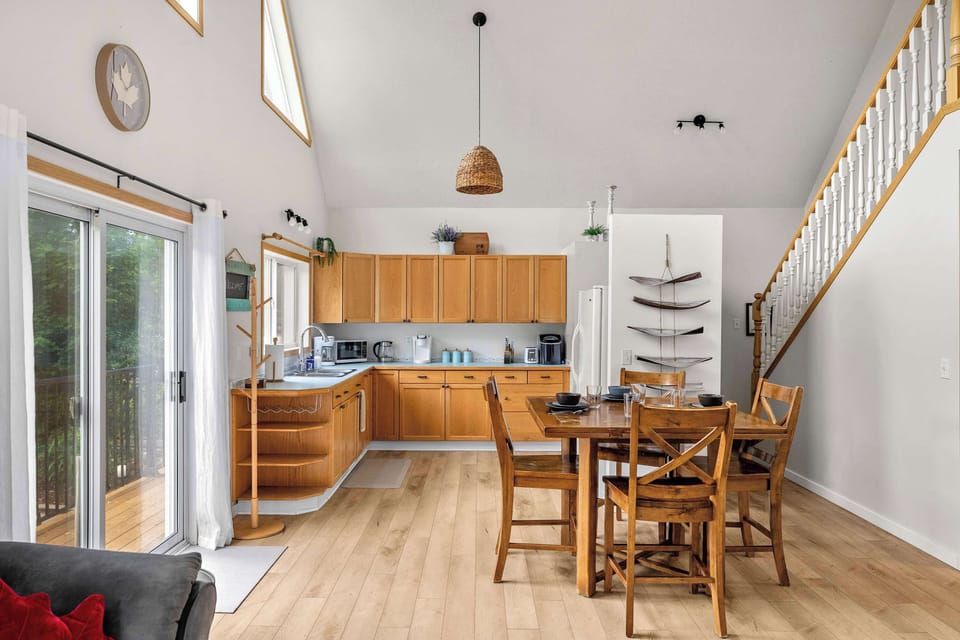 Open Kitchen & Dining Gathering Space