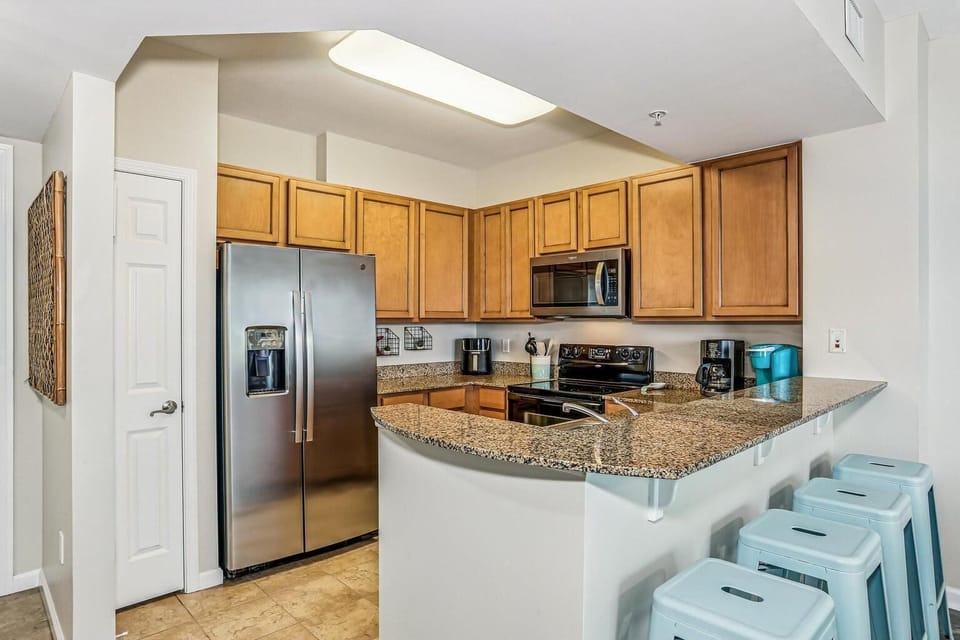 Condo, 1 King Bed with Sofa bed (Palms Resort #2411 Jr 2BR) | Private kitchen